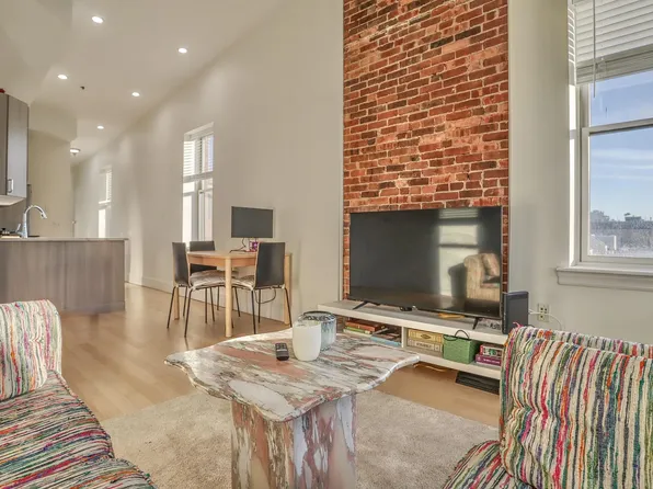 301 Madison Street image 7 of 16