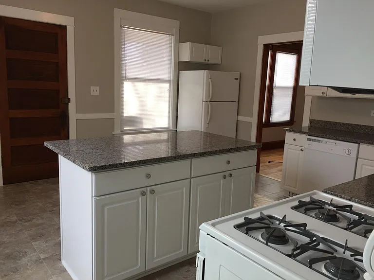 245 N Hale St #1 — Photo 29