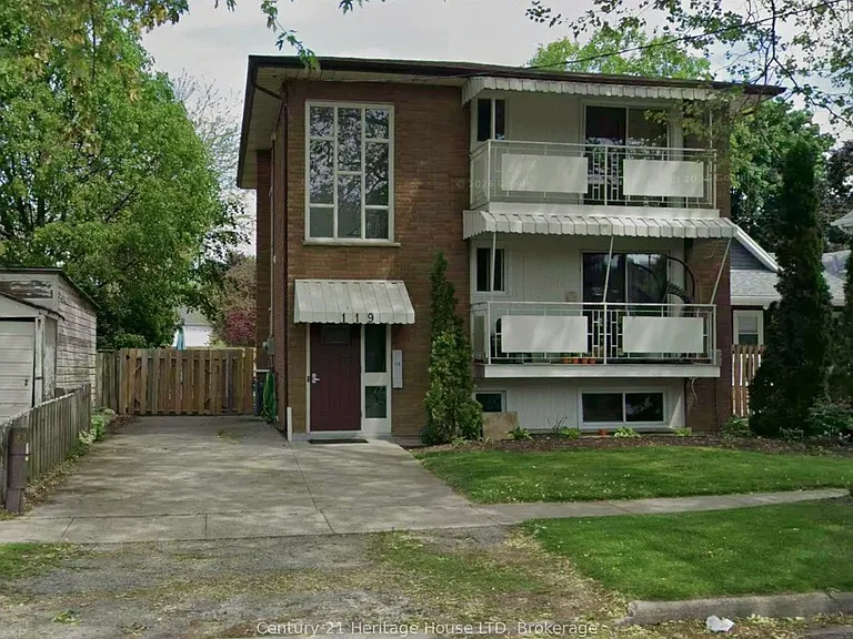 119 Louisa St — Photo 1