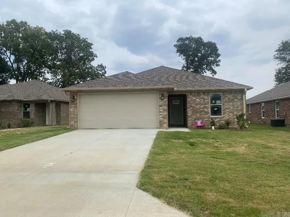 324 Colchester Dr, Jonesboro, AR 72401