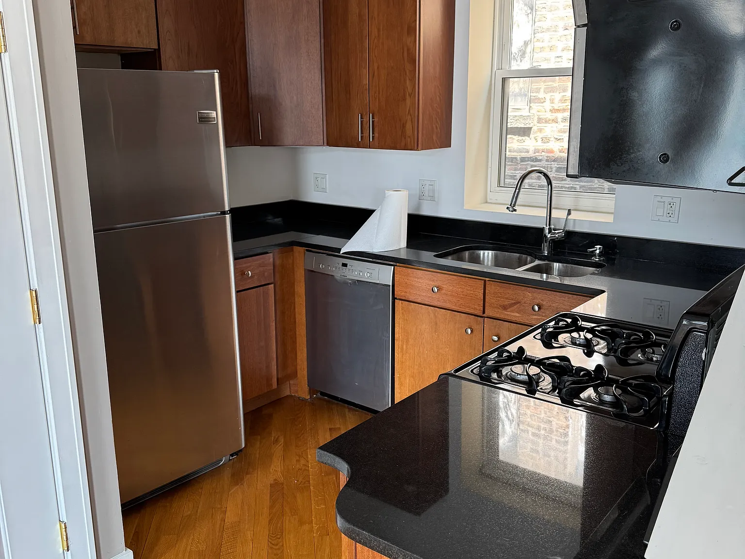 1 bed, 1100 sqft, $2,850 — Photo 3
