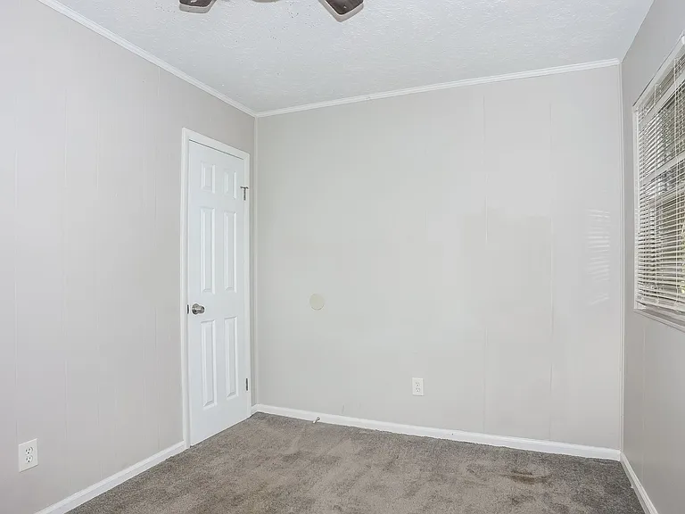 51417_026_bedroom_13112983.jpg
