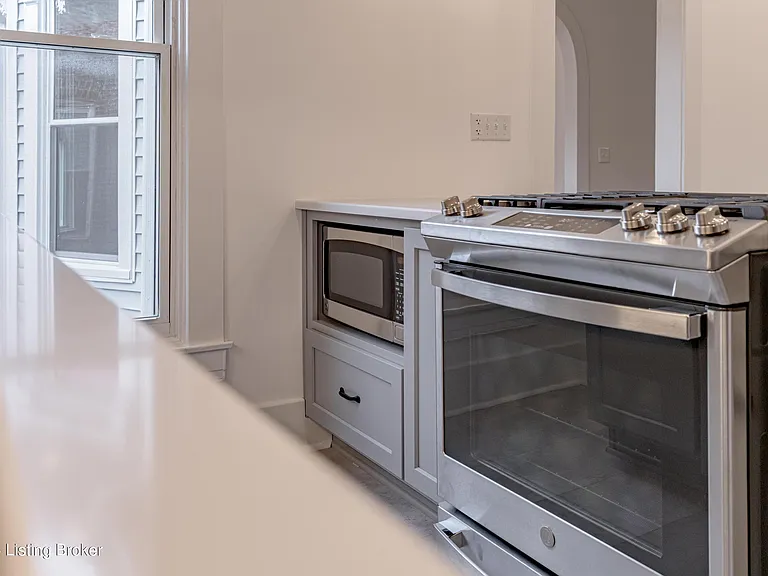 1804 Frankfort Ave #A — Photo 10