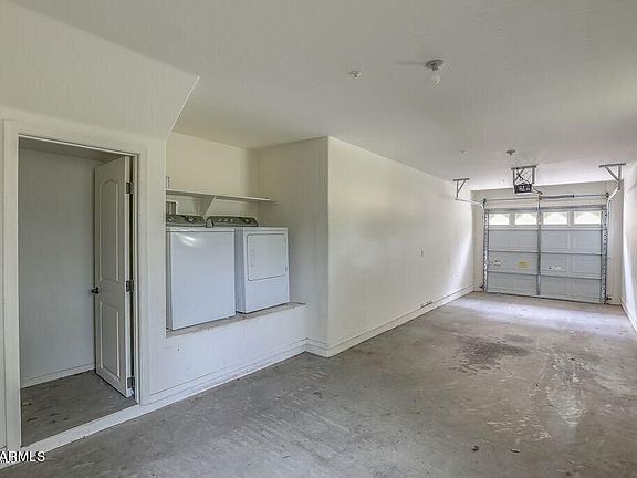 5th image of 4078 E Windsor Dr