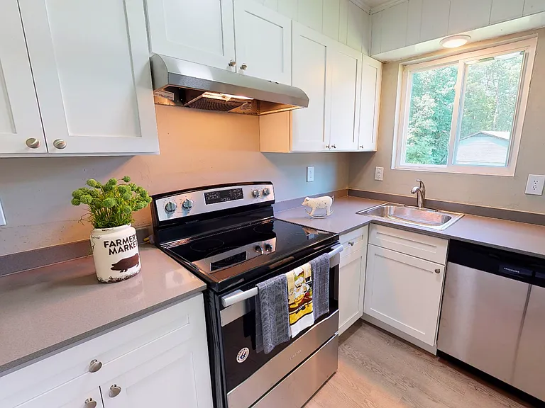 633 Chappell Dr — Photo 1