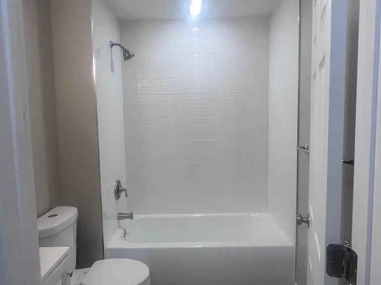 3528 N Oakland Ave #4 — Photo 9