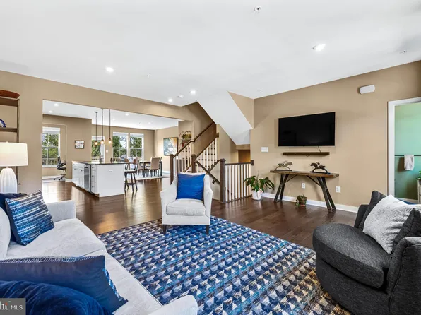 8321 Kippis Rd, Millersville, MD 21108