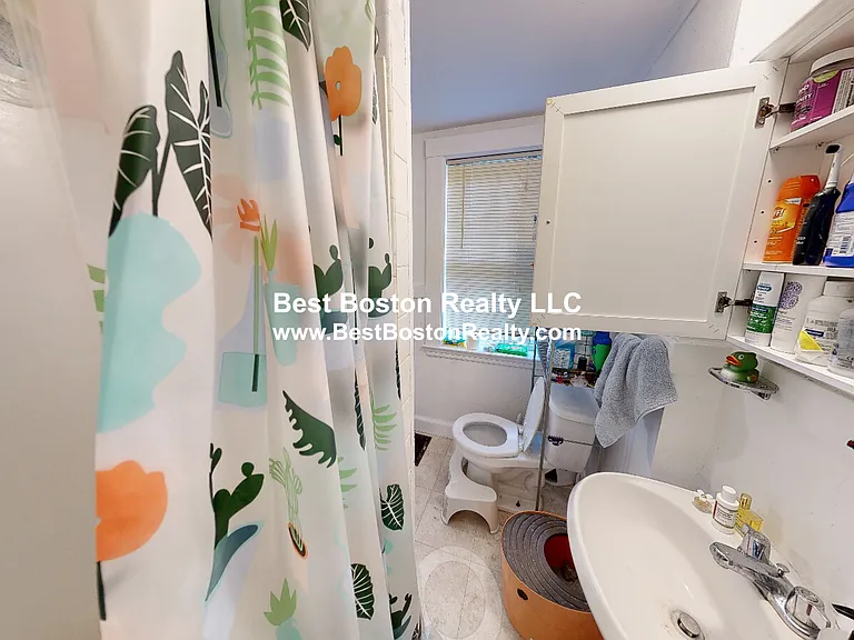 38 Gibson St #3B — Photo 5