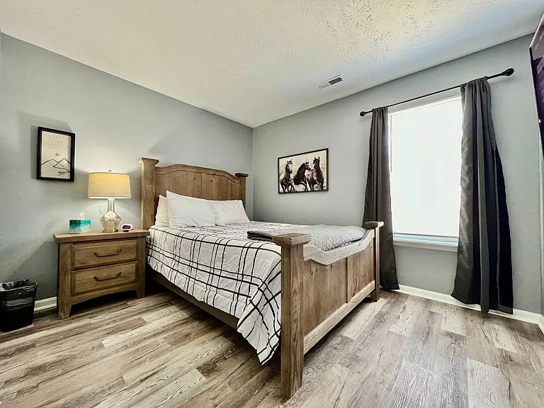 160 Overbrook Dr — Photo 5