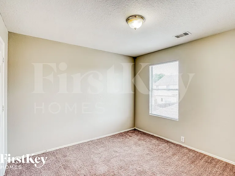 6210 Scotchwood Dr — Photo 14