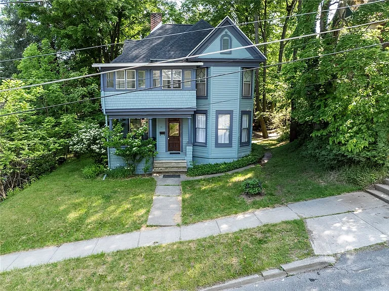 35 Cherry St — Photo 22