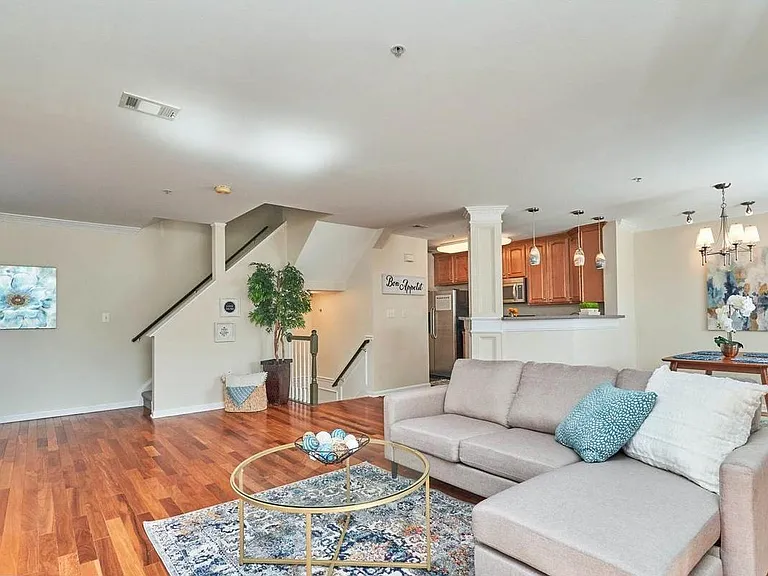 12827 Fair Briar Ln — Photo 16