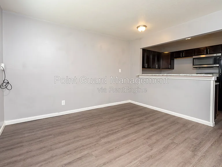 2110 E 16th St N #101 — Photo 6