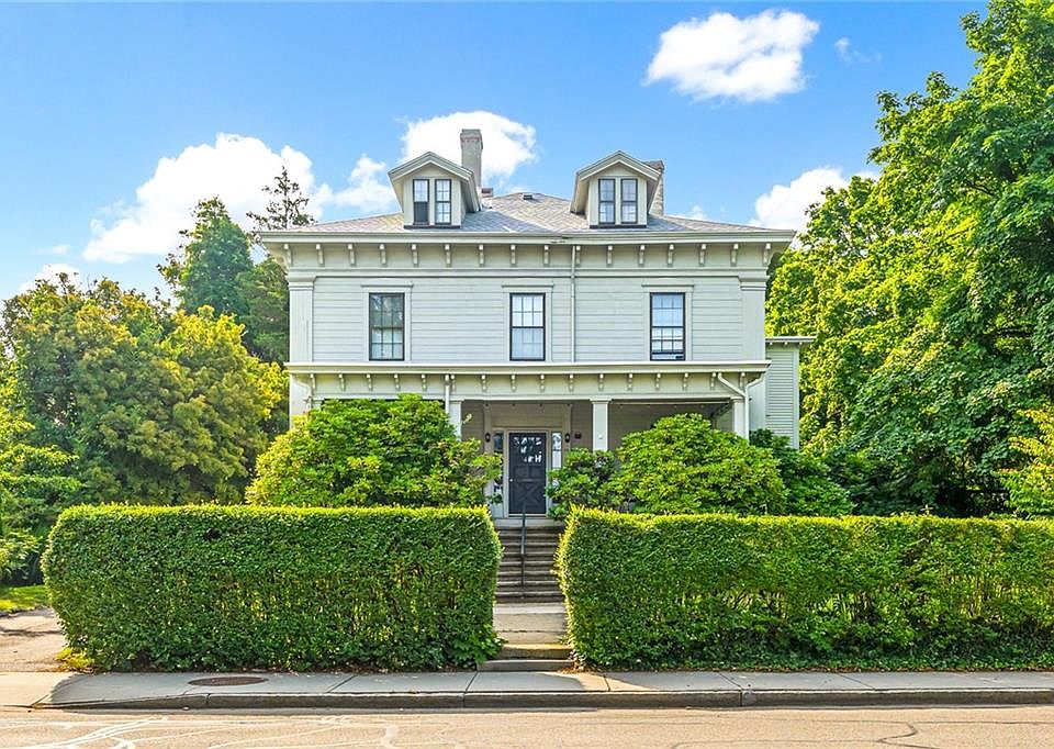 1st image of 35 Kay St