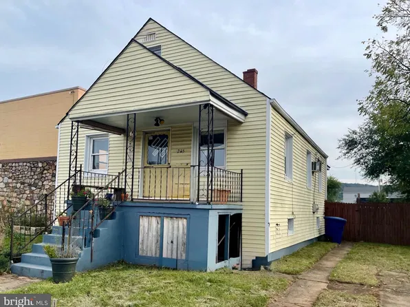 215 E 5th St, Front Royal, VA 22630