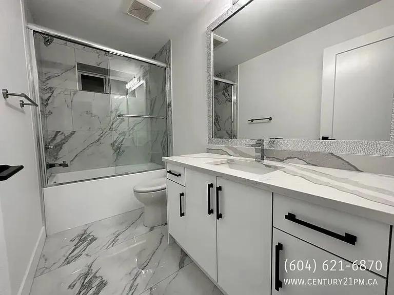 1937 Catalina Cres #2 — Photo 2