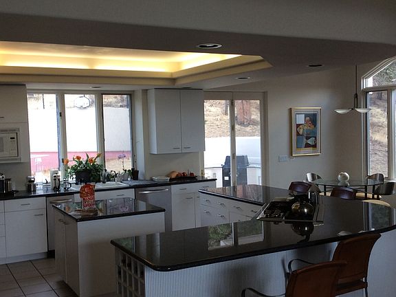 Bar area off kitchen