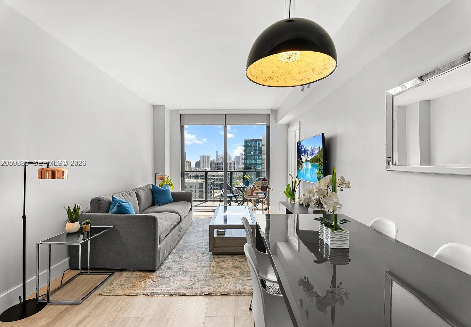 3401 Midtown Condo — Photo 1