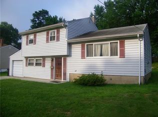 47 Erik Dr, Fords, NJ 08863