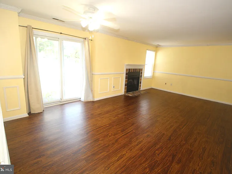 681A Rose Hollow Dr — Photo 11