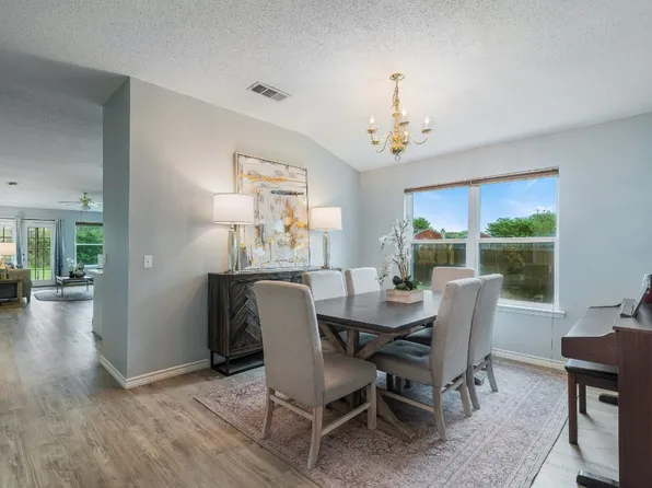 2304 Meade Ct, Little Elm, TX 75068