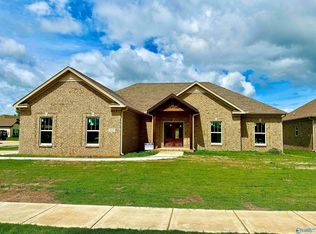 1005 Newbury Cv SW, Decatur, AL 35603