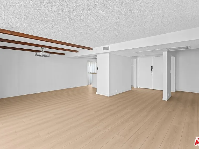 10535 Wilshire Blvd #603 — Photo 12