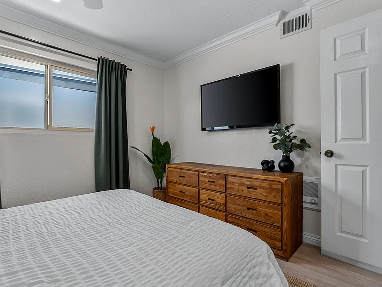 200 Elm Ave #15 — Photo 19