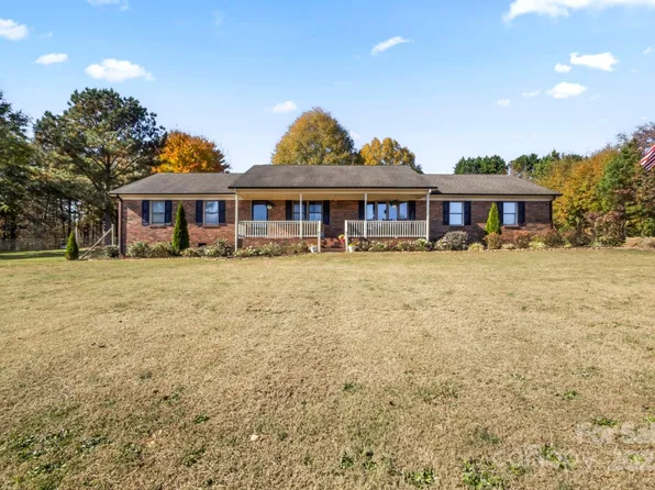 3399 Mason Spring Dr, Lincolnton, NC 28092