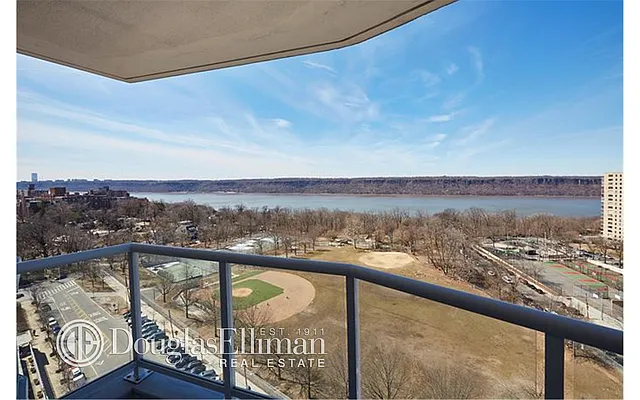 Sold by Douglas Elliman | media 18