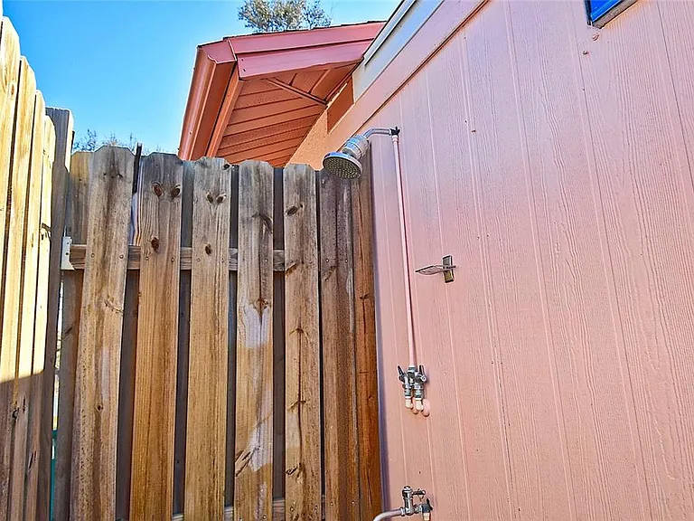 7037 Duke St — Photo 26