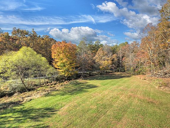 27th image of 89 High Meadows Ct