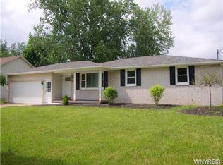 1082 E Robinson St, North Tonawanda, NY 14120