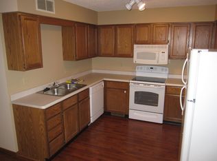 1141 Cambria Ct, Iowa City, IA 52246
