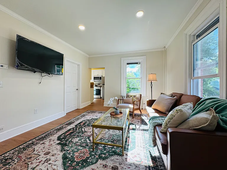 42 Pomeroy Ave #2 — Photo 3