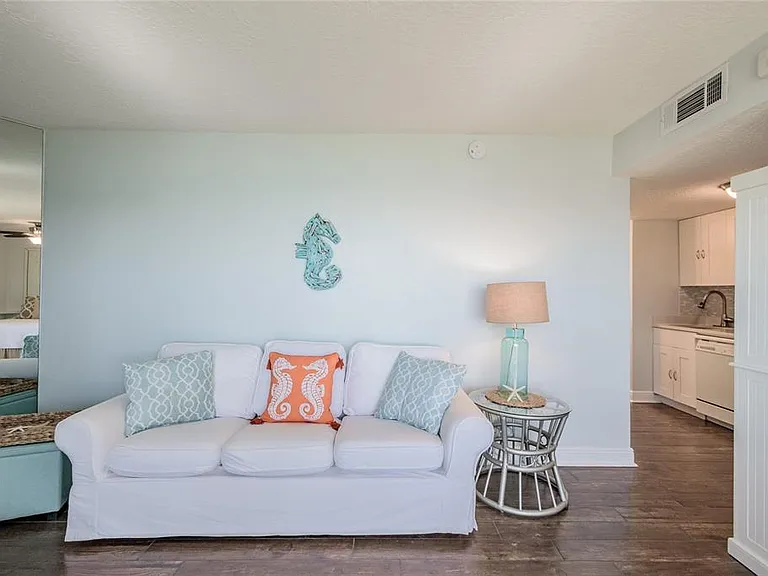 2566 Gary Cir #3 — Photo 14