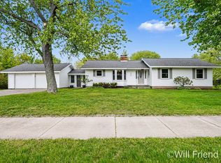 319 Country Club Rd, Holland, MI 49423