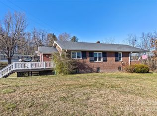 522 Calvert Rd, Brevard, NC 28712