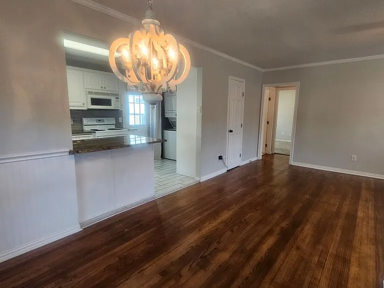 307 N Bradley St — Photo 6