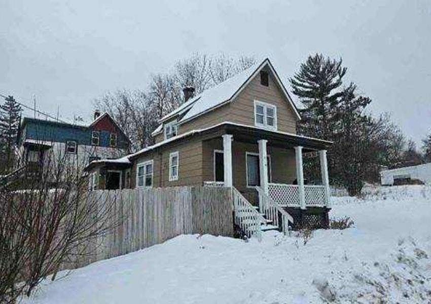 1st image of 619 N 6th Ave E