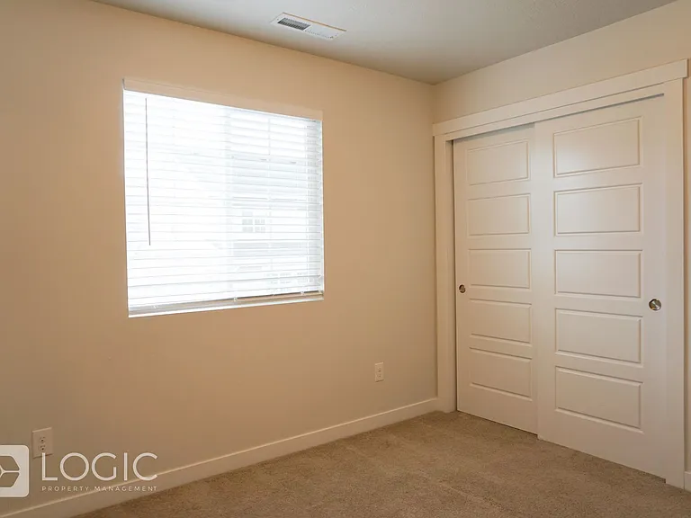 856 W 2800 N — Photo 23