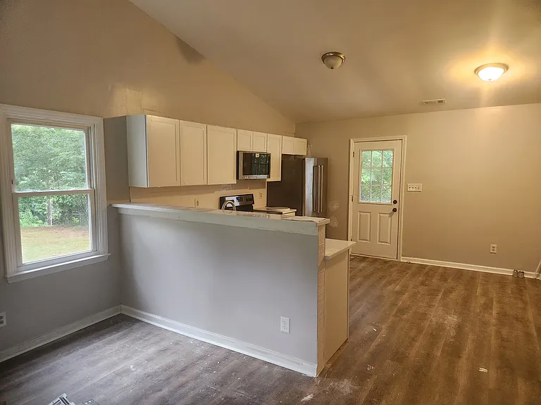 403 Stanton Dr — Photo 6