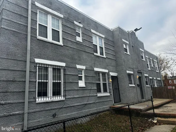 4632 Hillside Rd SE, Washington, DC