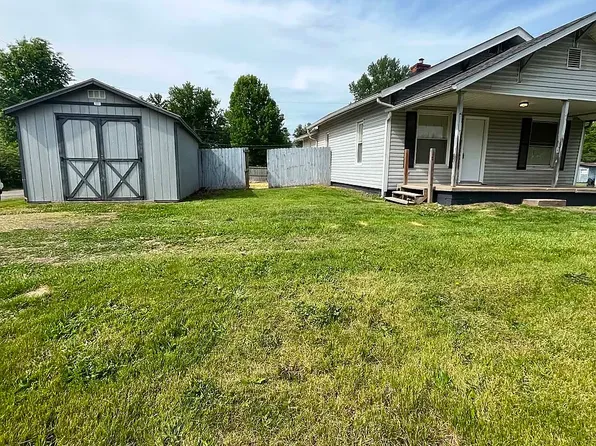 2037 North Ave, Cambridge, OH 43725