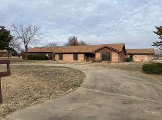 306 Curts Dr, Lawton, OK 73507