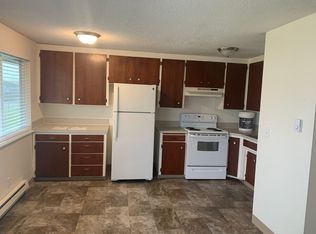 817 5th St SW APT 4, Puyallup, WA 98371