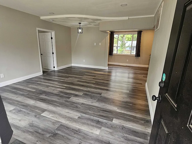 9723 Duke Dr — Photo 5