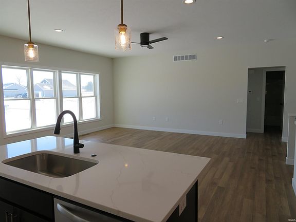 4th image of 68404 Falcons Lair Ln