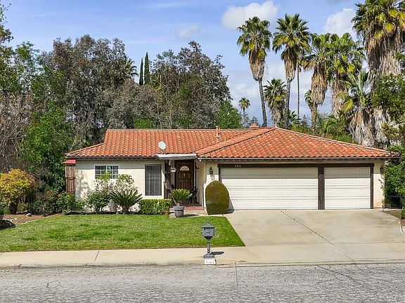 3rd image of 644 Center Crest Dr
