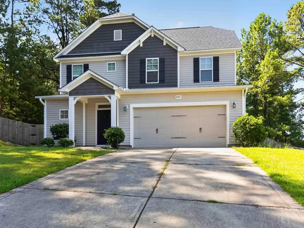 247 Eclipse Dr, Fayetteville, NC 28311